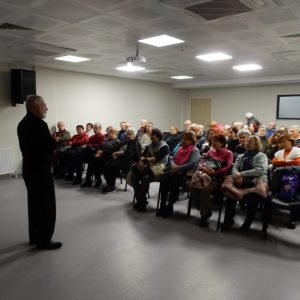 Yaşlılar, Yaşlılıkla İlgili Toplumsal Kalıplara Boyun Eğmemeli